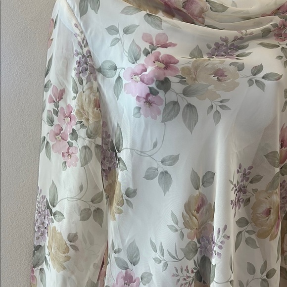 JBS Floral Sheer Women's Top- size 10 - Picture 3 of 6